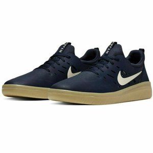 NEW Nike SB Men's Athletic Shoes Navy Blue Size 8